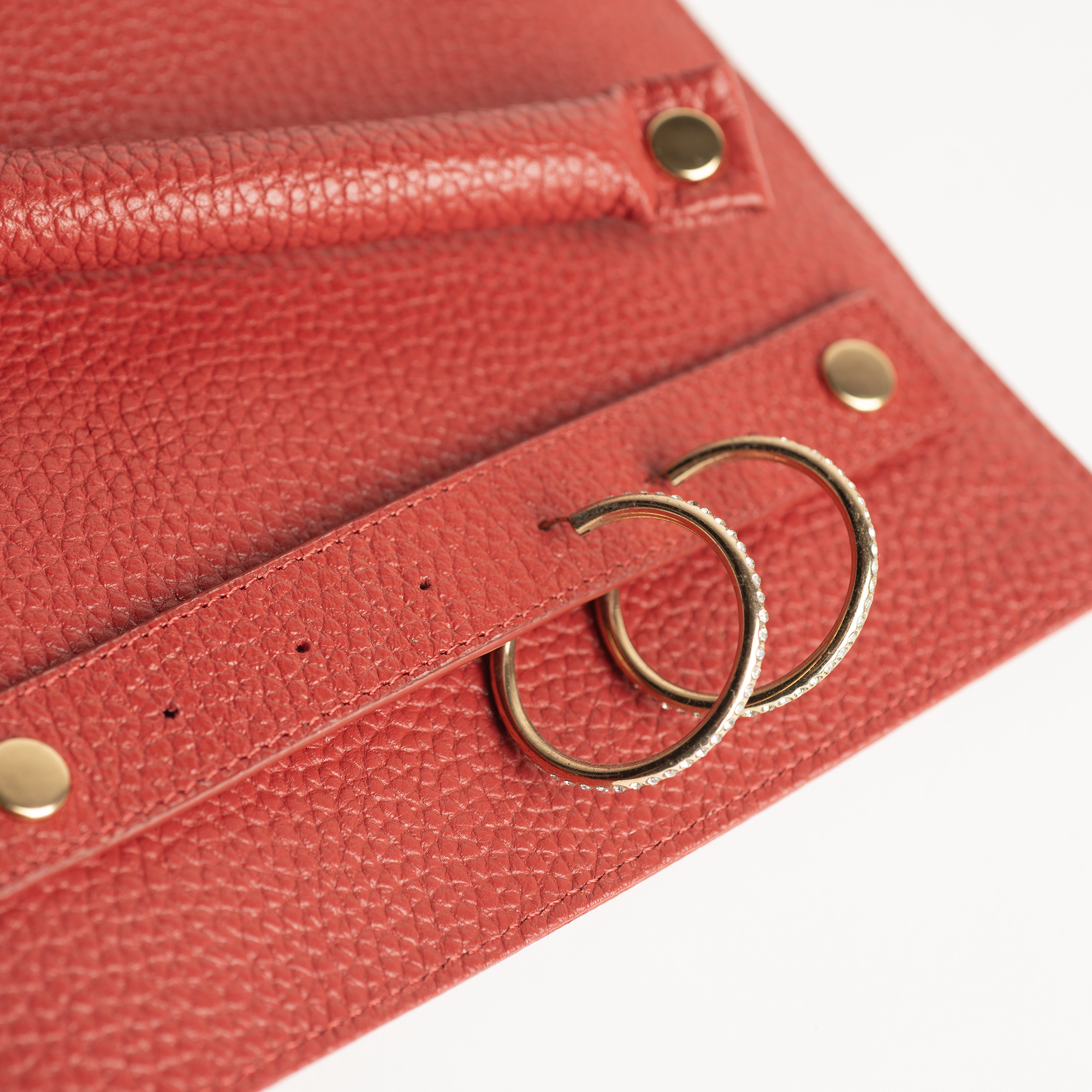 Astuccio porta gioie/gioielli in pelle martellata colore rosso Aut Aut Studio – vista interna