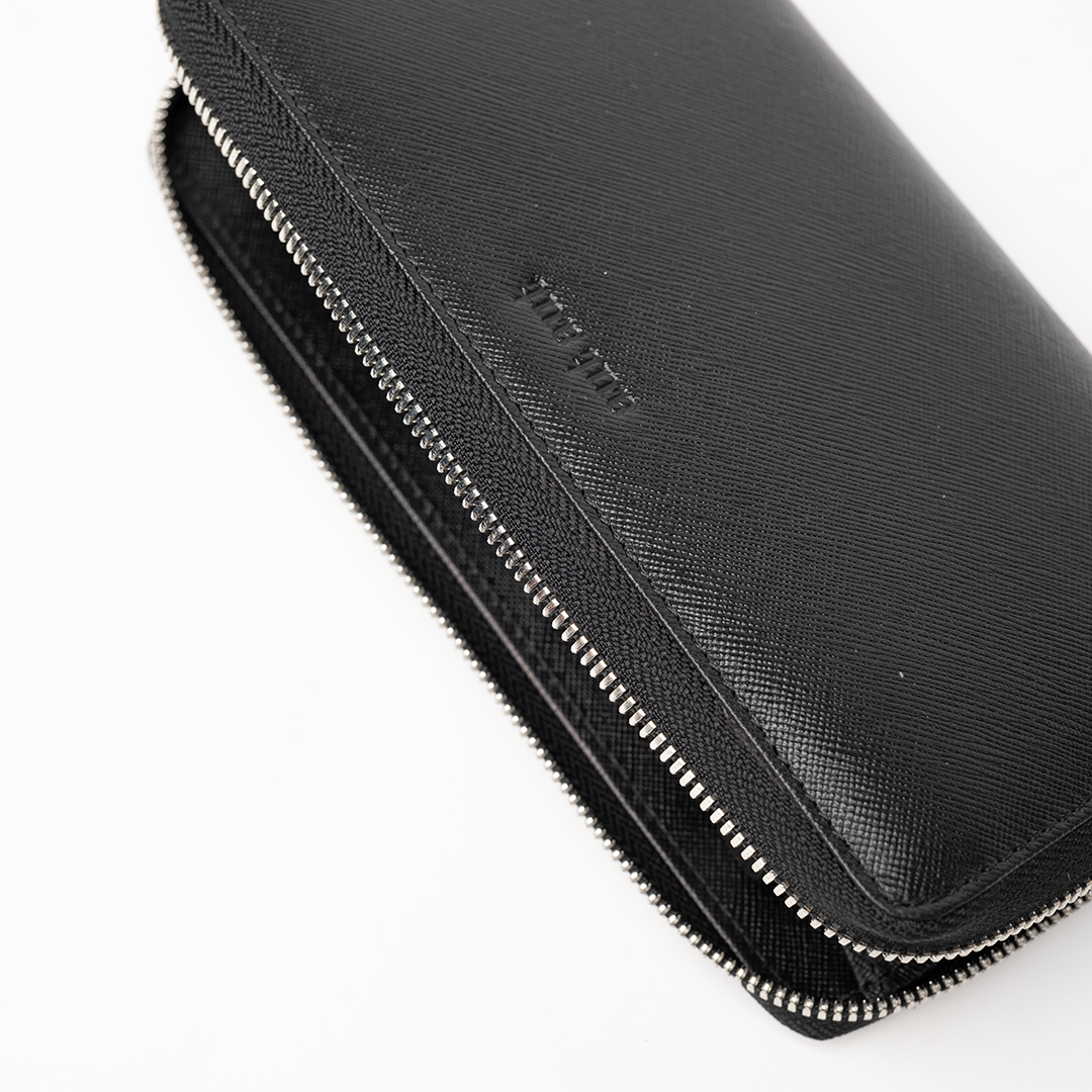 Portafoglio in pelle saffiano colore nero artigianale donna protezione RFID Aut Aut Studio – vista frontale