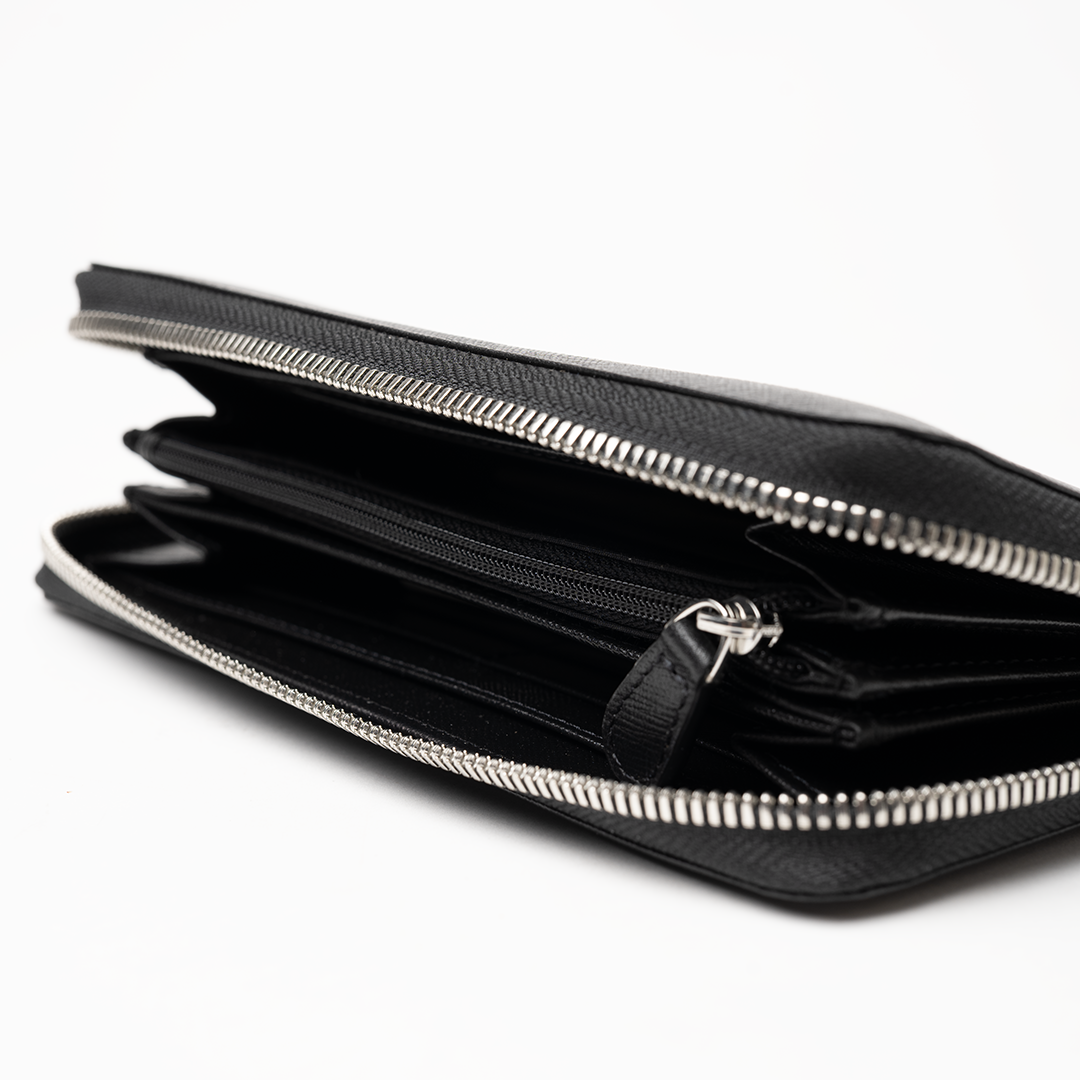 Portafoglio in pelle saffiano colore nero artigianale donna protezione RFID Aut Aut Studio – vista laterale