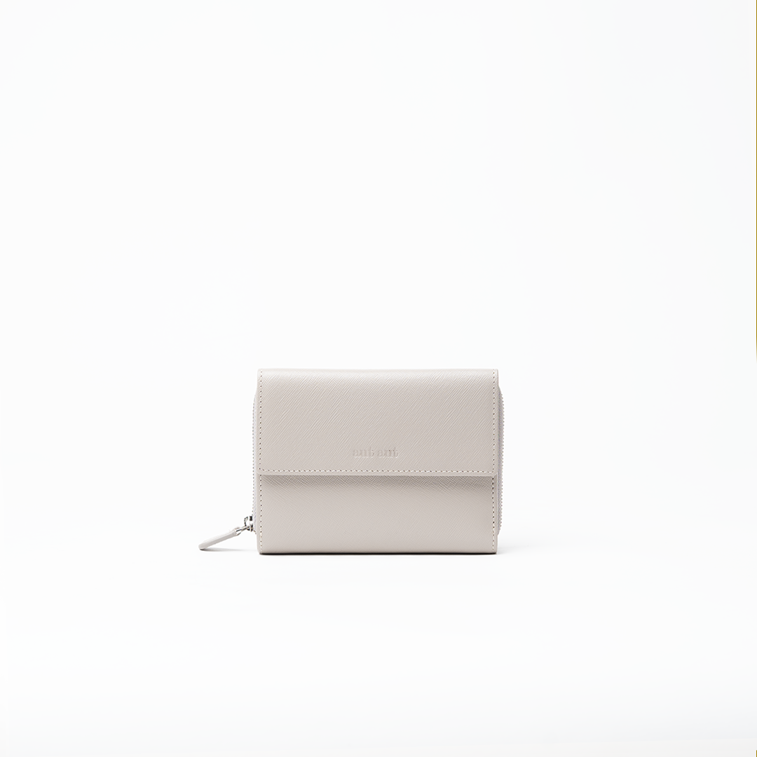 Portafoglio in pelle saffiano colore avorio artigianale donna protezione RFID Aut Aut Studio – vista frontale