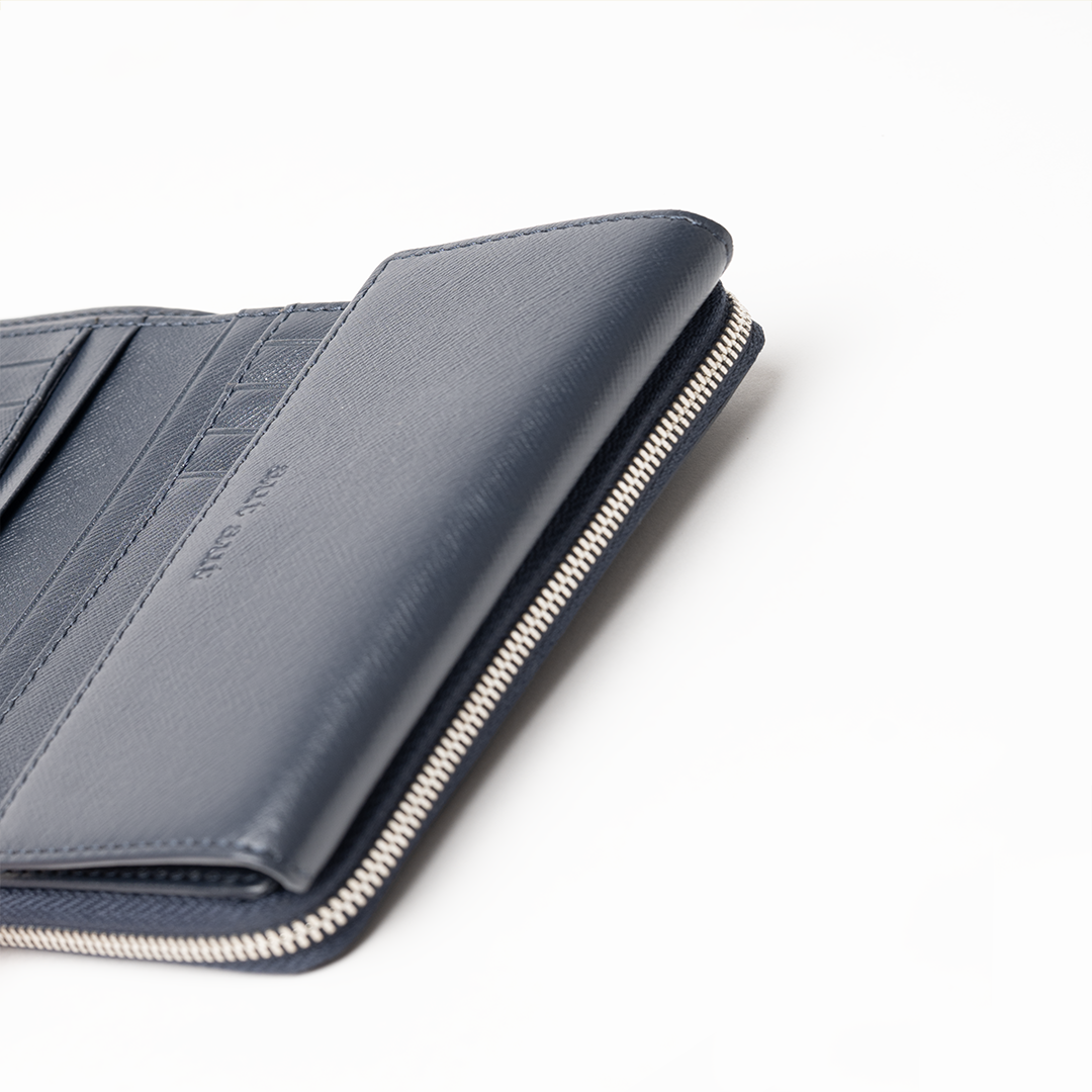 Portafoglio in pelle saffiano colore blu navy artigianale donna protezione RFID Aut Aut Studio – vista interna