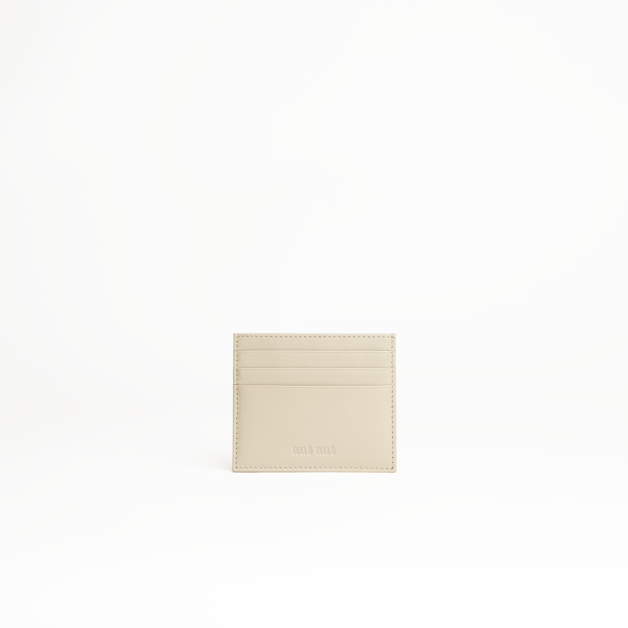 Porta carte di credito in pelle liscia colore avorio artigianale Aut Aut Studio – vista frontale