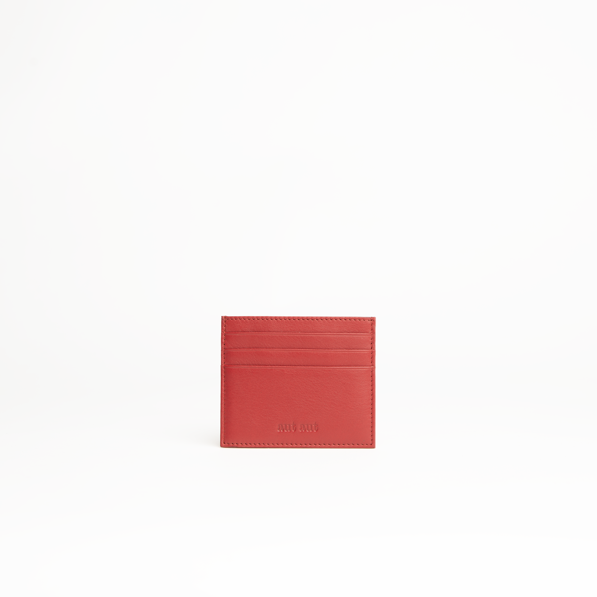 Porta carte di credito in pelle liscia colore rosso artigianale Aut Aut Studio – vista frontale