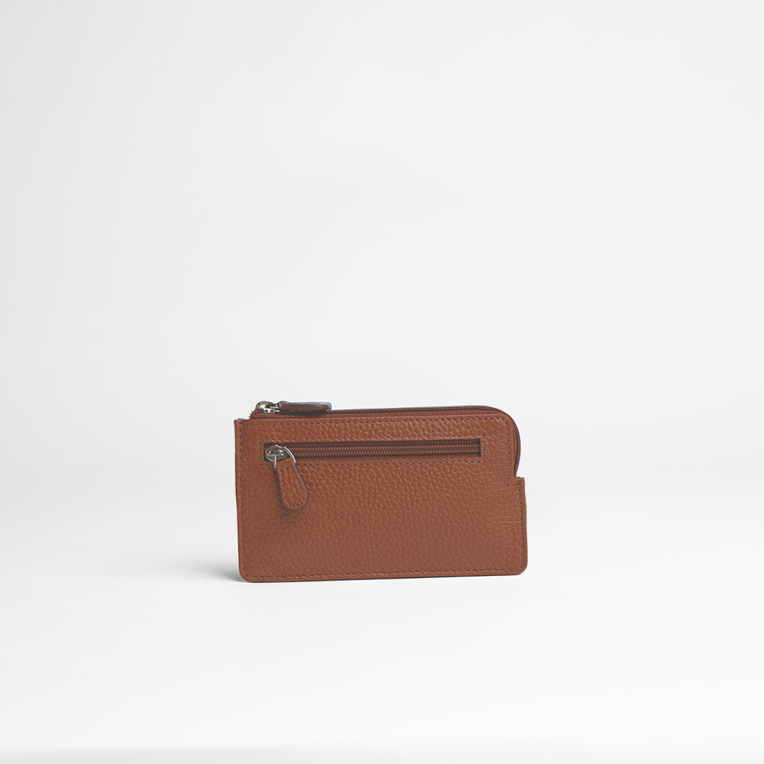Portachiavi in pelle martellata colore camel artigianale Aut Aut Studio – vista frontale