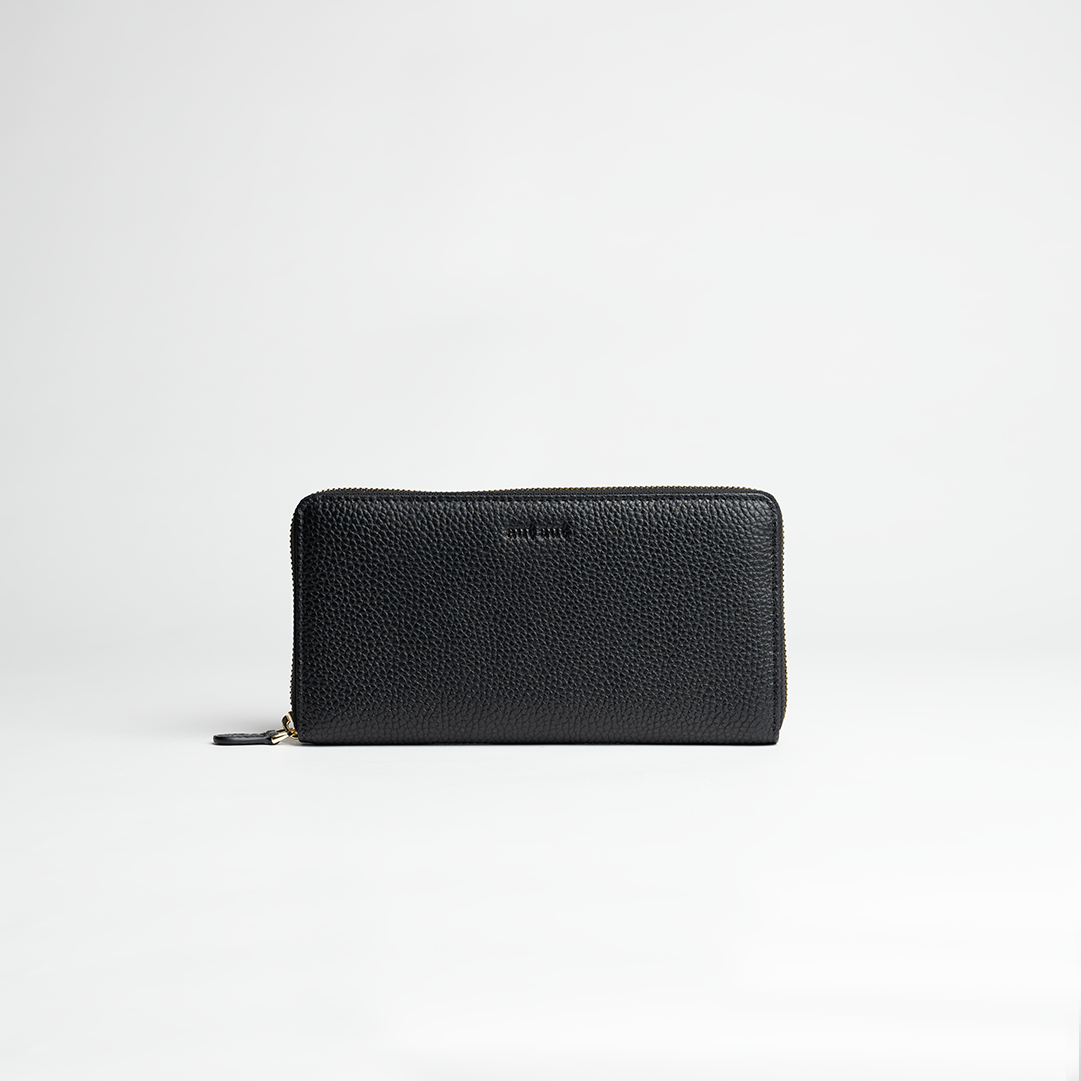 Portafoglio maxi zip around in pelle martellata colore nero artigianale Aut Aut Studio – vista frontale