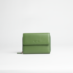 Portafoglio midi in pelle martellata colore verde salvia artigianale Aut Aut Studio – vista frontale