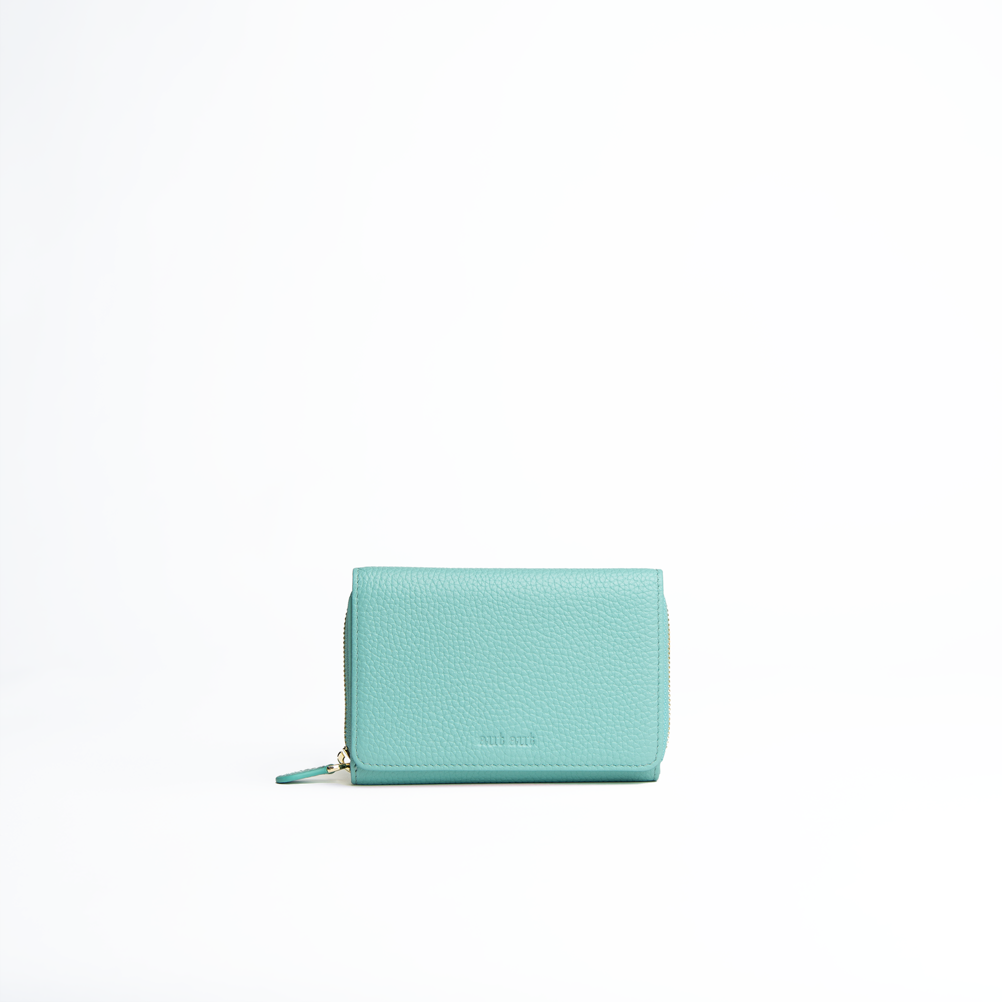 Portafoglio midi in pelle martellata colore acqua artigianale Aut Aut Studio – vista frontale