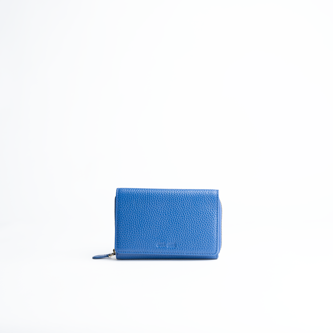 Portafoglio midi in pelle martellata colore blu elettrico artigianale Aut Aut Studio – vista frontale
