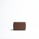 Portafoglio midi in pelle martellata colore cioccolato artigianale Aut Aut Studio – vista frontale