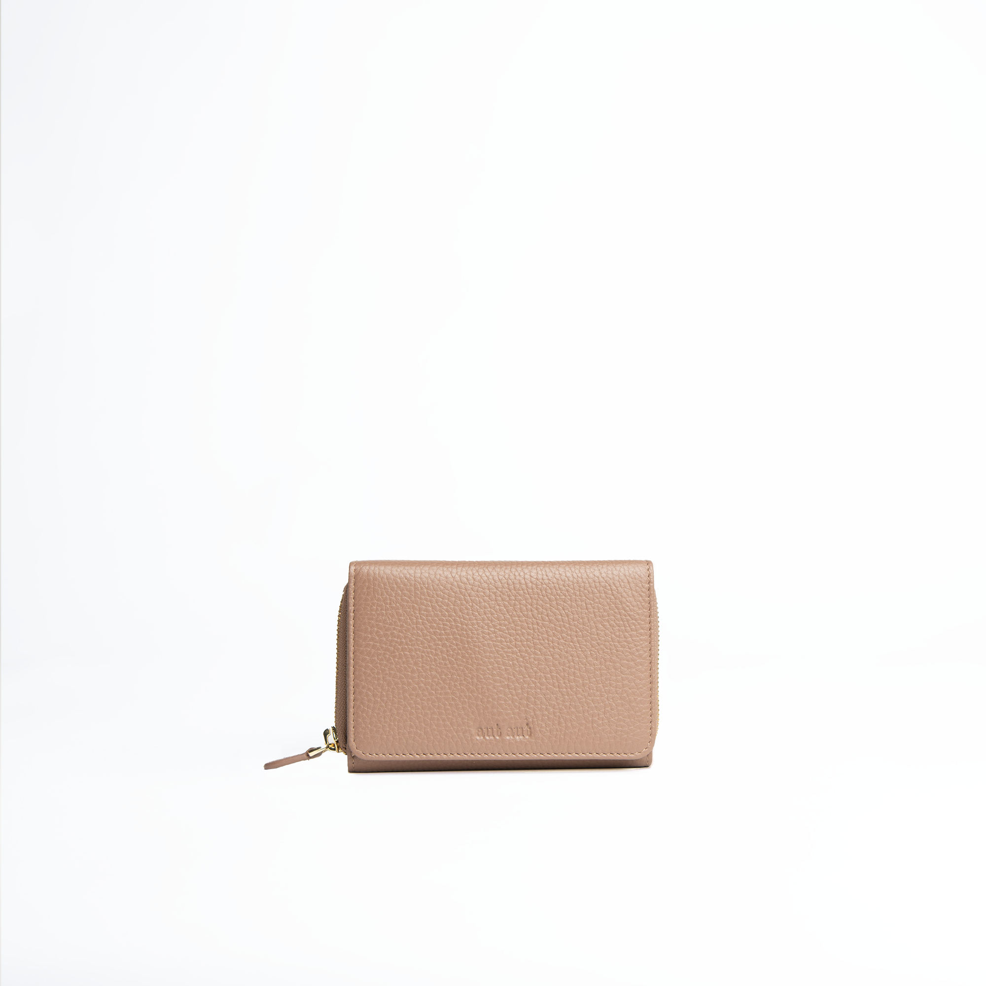 Portafoglio midi in pelle martellata colore latte taupe artigianale Aut Aut Studio – vista frontale