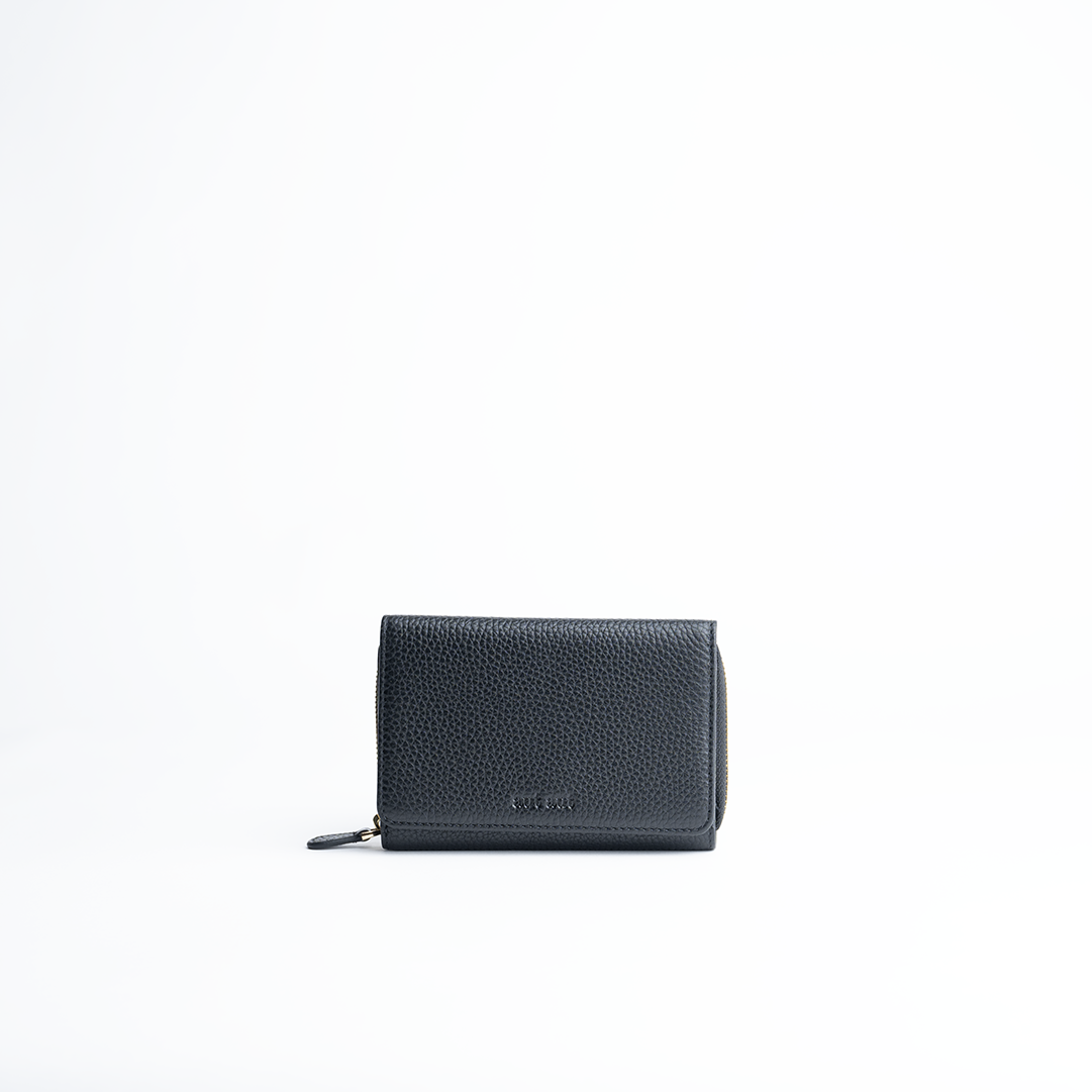 Portafoglio midi in pelle martellata colore nero artigianale Aut Aut Studio – vista frontale