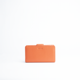 Portafoglio midi in pelle martellata colore arancio artigianale Aut Aut Studio – vista frontale