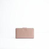 Portafoglio midi in pelle martellata colore latte taupe artigianale Aut Aut Studio – vista frontale