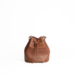 Midi bucket bag in pelle martellata colore camel artigianale Aut Aut Studio – vista frontale