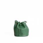 Midi bucket bag in pelle martellata colore verde bosco artigianale Aut Aut Studio – vista frontale