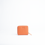 Portafoglio mini in pelle martellata colore arancio artigianale Aut Aut Studio – vista frontale