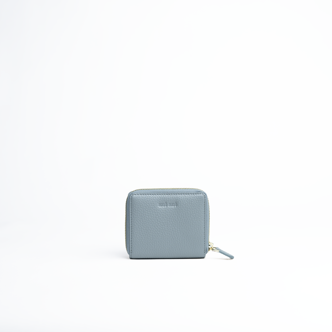 Portafoglio mini in pelle martellata colore grigio artigianale Aut Aut Studio – vista frontale