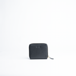 Portafoglio mini in pelle martellata colore nero artigianale Aut Aut Studio – vista frontale