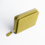 Portafoglio mini in pelle martellata colore verde oliva artigianale Aut Aut Studio – dettaglio zip