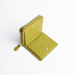 Portafoglio mini in pelle martellata colore verde oliva artigianale Aut Aut Studio – vista interna
