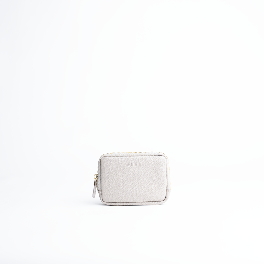 Portafoglio mini purse in pelle martellata colore avorio artigianale Aut Aut Studio – vista frontale