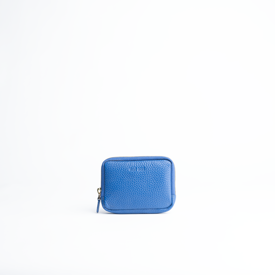Portafoglio mini purse in pelle martellata colore blu elettrico artigianale Aut Aut Studio – vista frontale