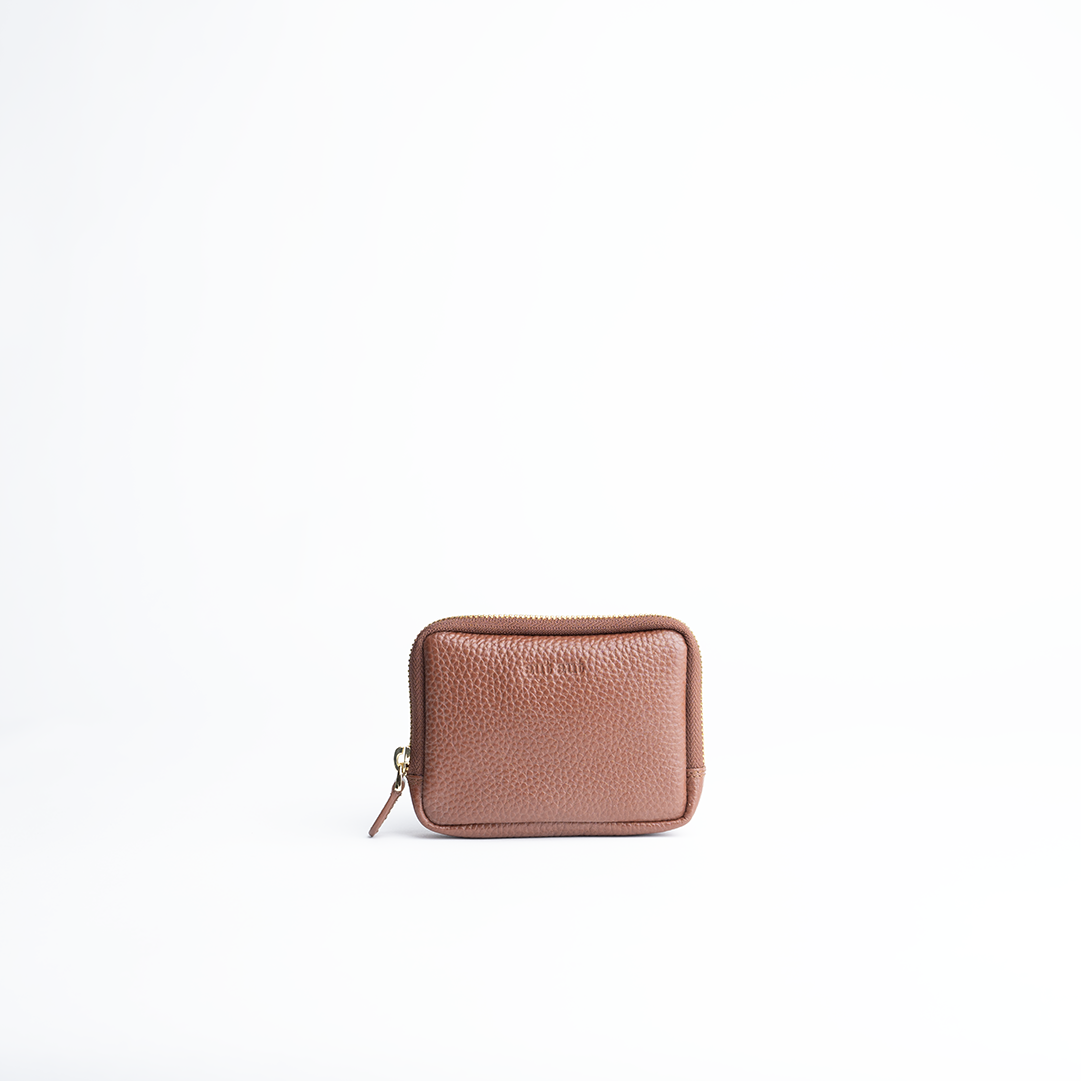 Portafoglio mini purse in pelle martellata colore camel artigianale Aut Aut Studio – vista frontale