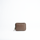 Portafoglio mini purse in pelle martellata colore cioccolato artigianale Aut Aut Studio – vista frontale