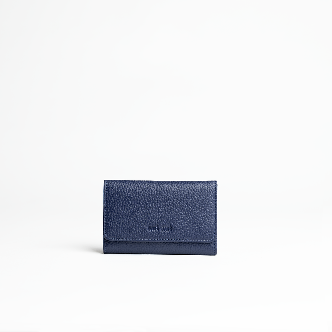 Portachiavi in pelle martellata colore blu Navy artigianale Aut Aut Studio – vista frontale