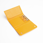 Portachiavi in pelle martellata colore giallo senape artigianale Aut Aut Studio – vista interna