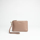 Mini busta clutch in pelle martellata colore latte taupe artigianale Aut Aut Studio – vista frontale