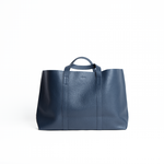 Borsa con doppio manico in pelle martellata colore blu navy artigianale Aut Aut Studio – vista frontale