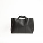 Borsa con doppio manico in pelle martellata colore nero artigianale Aut Aut Studio – vista frontale