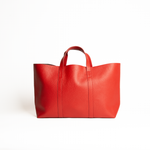 Borsa con doppio manico in pelle martellata colore rosso artigianale Aut Aut Studio – vista frontale