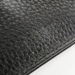Portachiavi in pelle martellata colore nero artigianale Aut Aut Studio – vista dettaglio