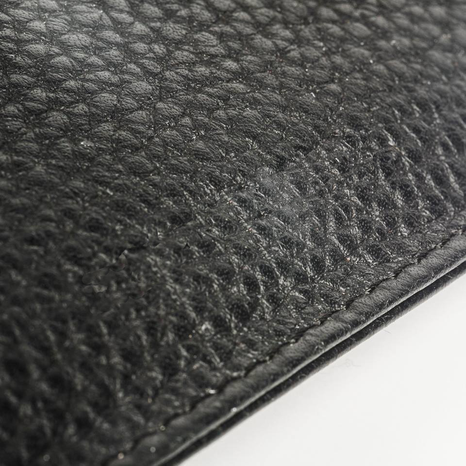 Portachiavi in pelle martellata colore nero artigianale Aut Aut Studio – vista dettaglio