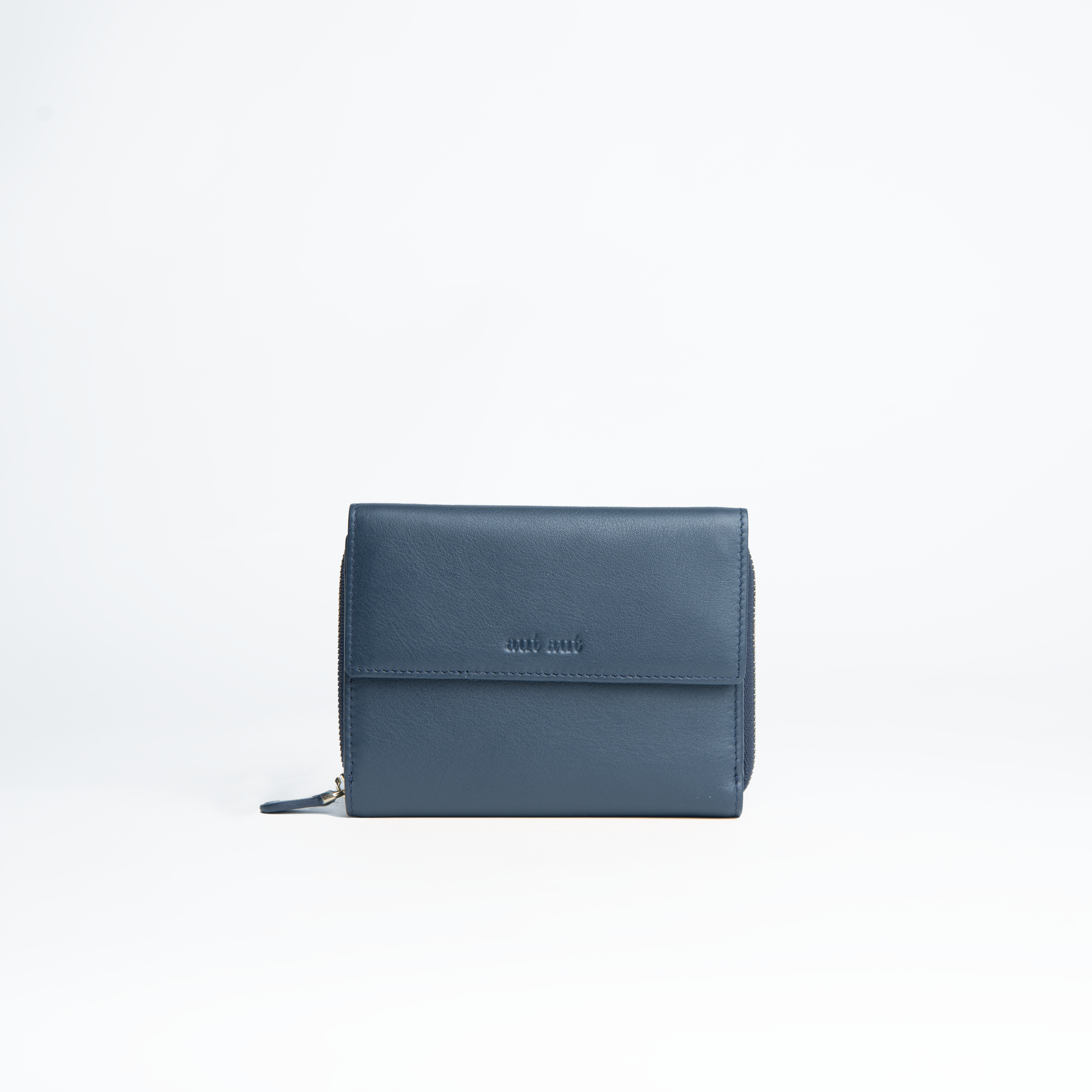 Portafoglio zip-around in pelle morbida colore blu Navy  donna Aut Aut Studio – vista frontale