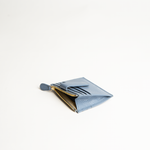 Porta carte in pelle martellata colore glicine uomo/donna Aut Aut Studio – vista laterale