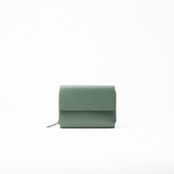Portafoglio in pelle saffiano colore verde artigianale donna protezione RFID Aut Aut Studio – vista frontale