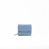Portafoglio in pelle saffiano colore azzurro glicine artigianale donna protezione RFID Aut Aut Studio – vista frontale