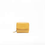 Portafoglio in pelle saffiano colore giallo senape artigianale donna protezione RFID Aut Aut Studio – vista frontale