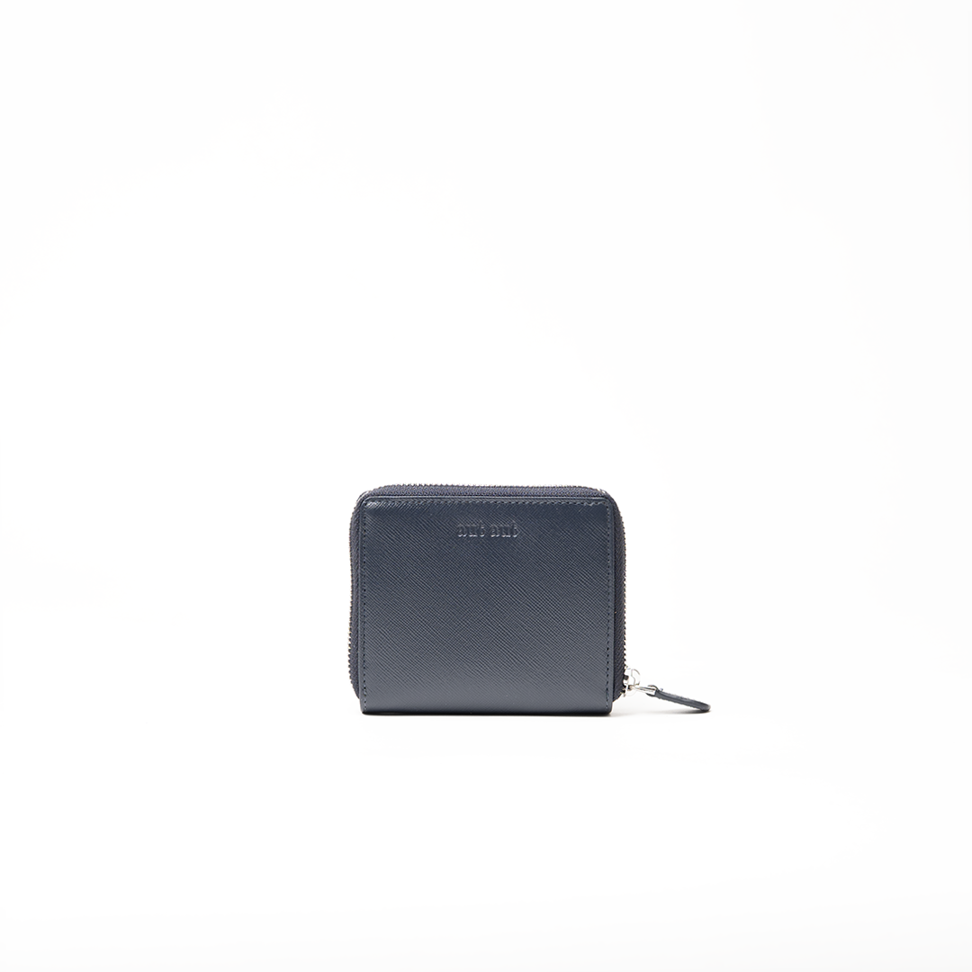 Portafoglio in pelle saffiano colore blu navy artigianale donna protezione RFID Aut Aut Studio – vista frontale
