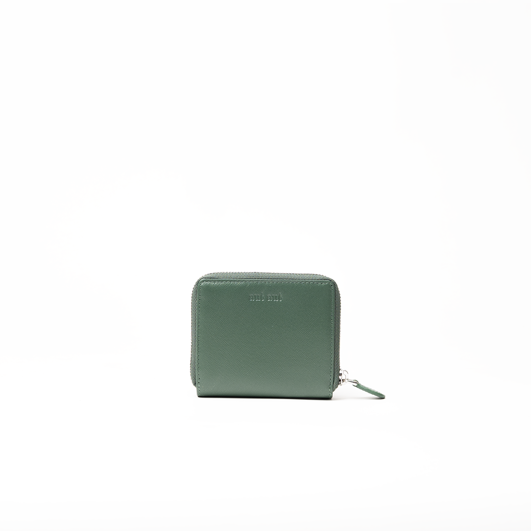 Portafoglio in pelle saffiano colore verde bosco artigianale donna protezione RFID Aut Aut Studio – vista frontale