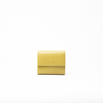 Portafoglio in pelle saffiano colore verde oliva artigianale donna protezione RFID Aut Aut Studio – vista frontale