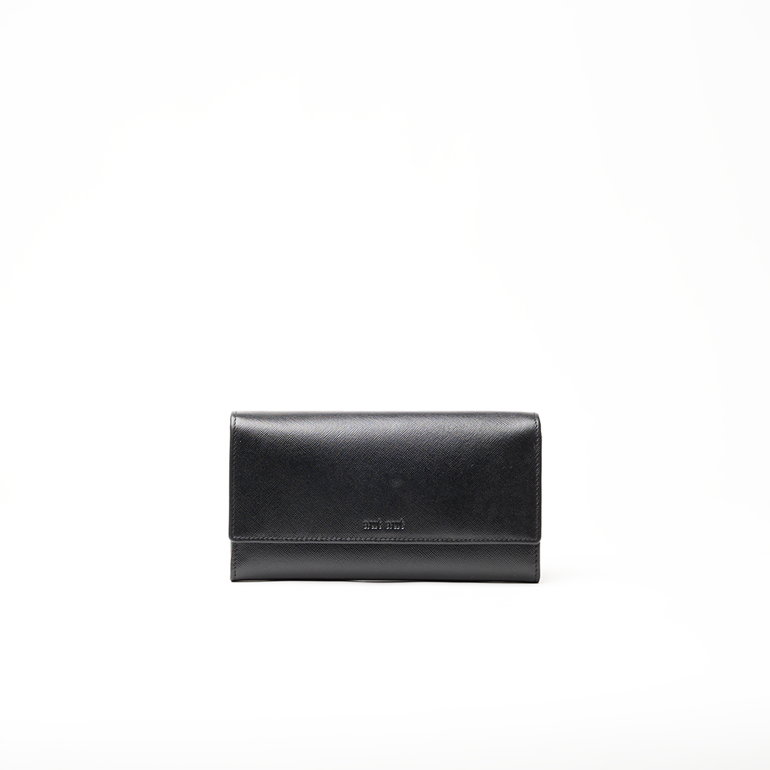 Portafoglio in pelle saffiano colore nero artigianale donna protezione RFID Aut Aut Studio – vista frontale