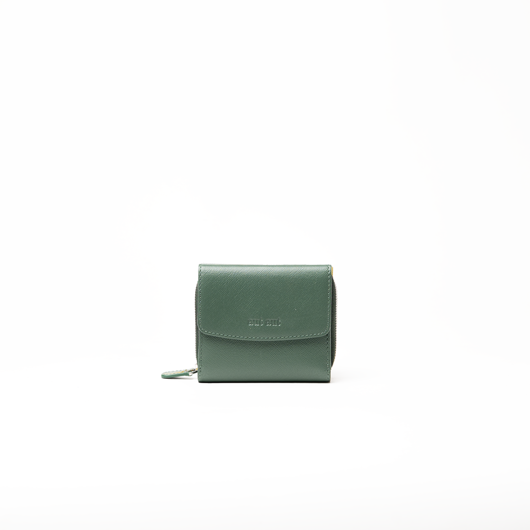 Portafoglio in pelle saffiano colore verde bosco artigianale donna protezione RFID Aut Aut Studio – vista frontale