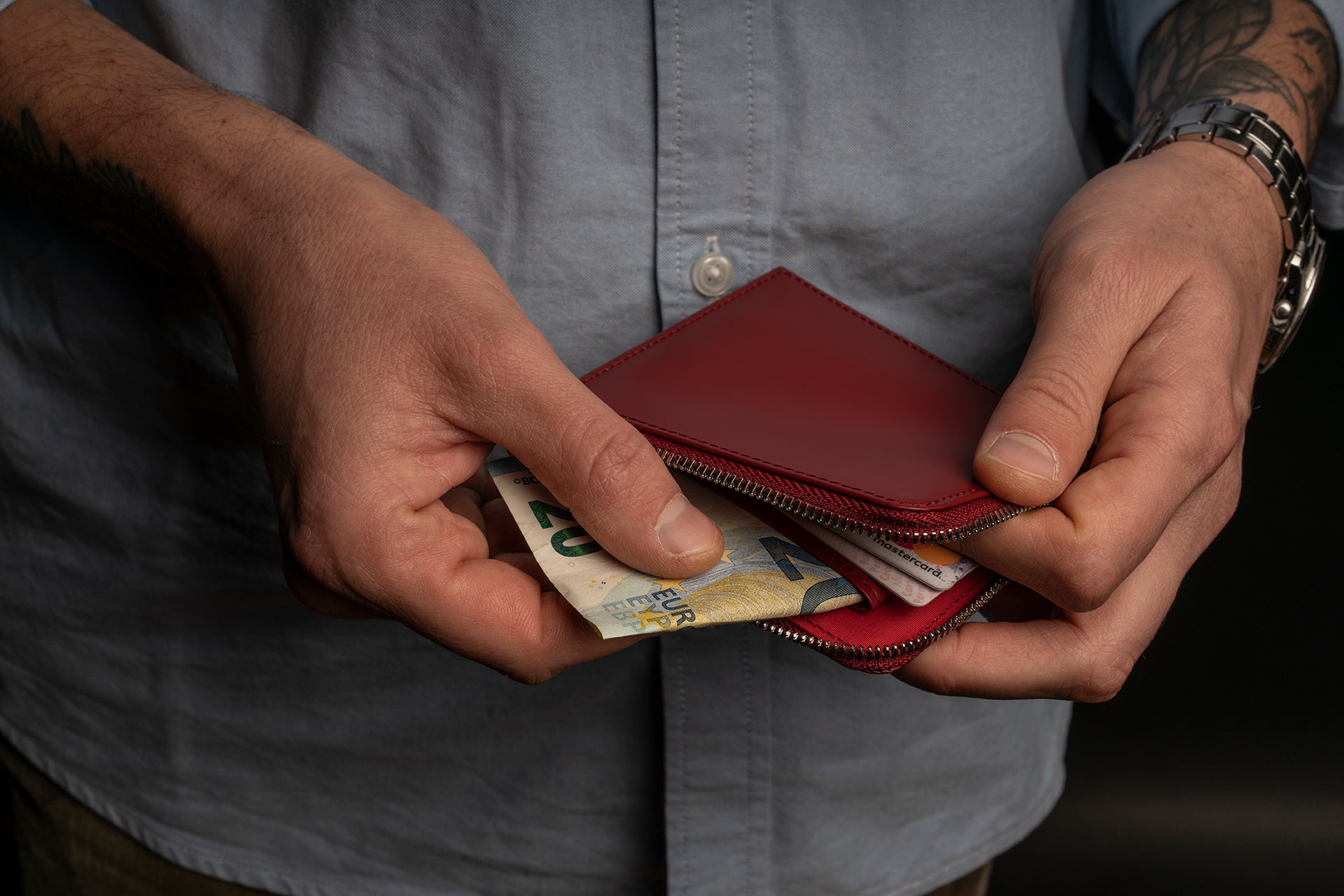 Portafoglio porta carte di credito in pelle liscia rossa con zip CARGO #2002 - AUT AUT