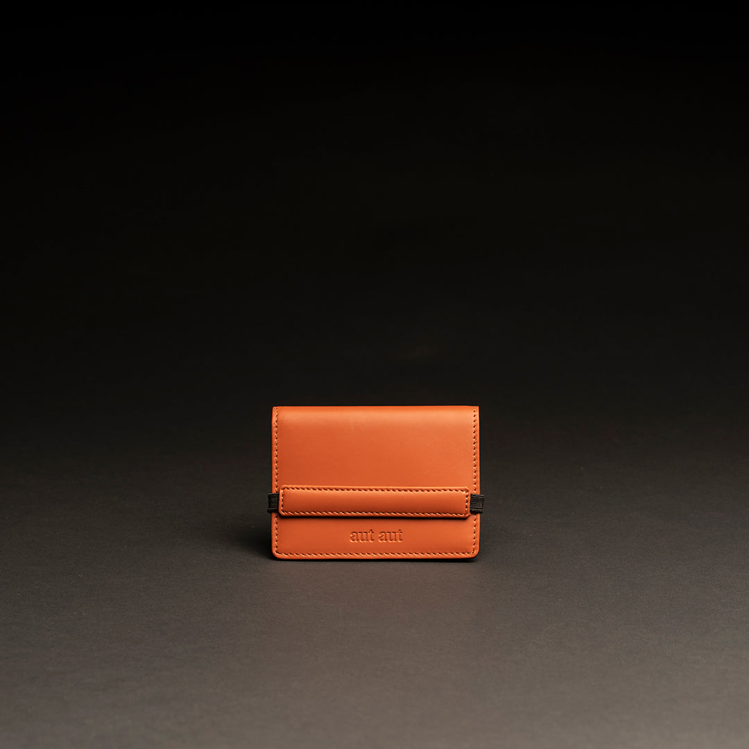 Porta carte e biglietti da visita in pelle liscia arancio con elastico CARGO #2003 - AUT AUT