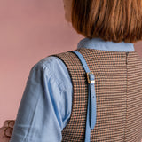 Mini borsa con tracolla in pelle liscia colore glicine artigianale Aut Aut Studio – vista dettaglio
