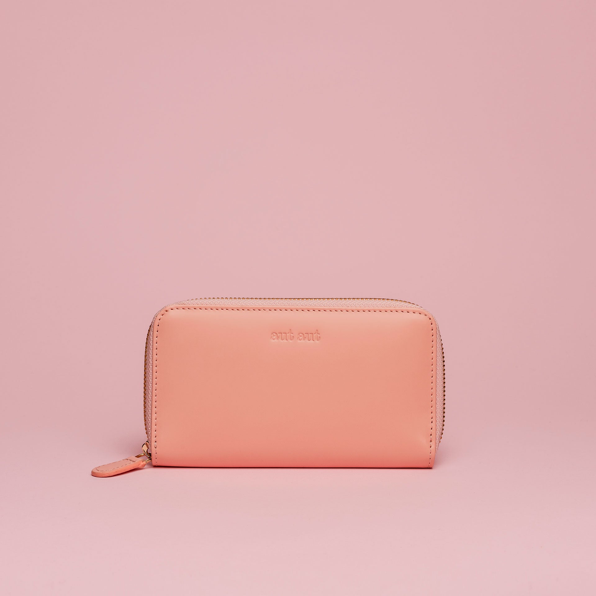 Portachiavi in pelle liscia con zip colore cipria Aut Aut Studio – vista frontale